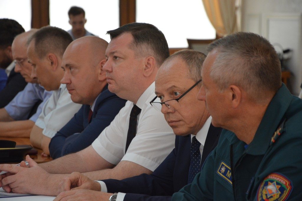 13 июня 2018 года в Брестском горисполкоме прошел круглый стол по вопросу создания эффективной системы экологического мониторинга в г. Бресте. - 4